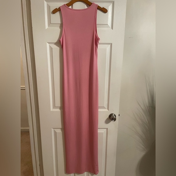 Elegant Pink Sleeveless Maxi Dress - Picture 2 of 5